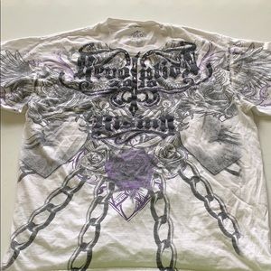 a short sleeve shirt